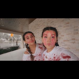 Meet your Posher, Adriana